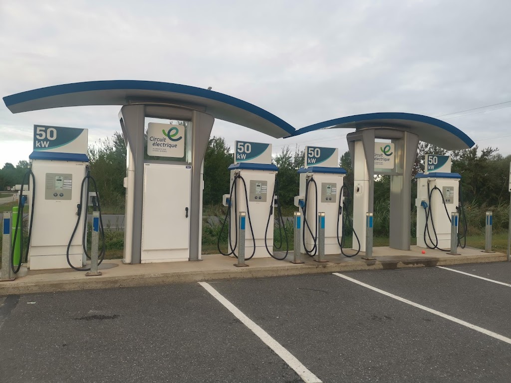 Circuit Électrique Charging Station | 180 Rang du Moulin Rouge, Saint-Léonard-dAston, QC J0C 1M0, Canada | Phone: (800) 686-9243