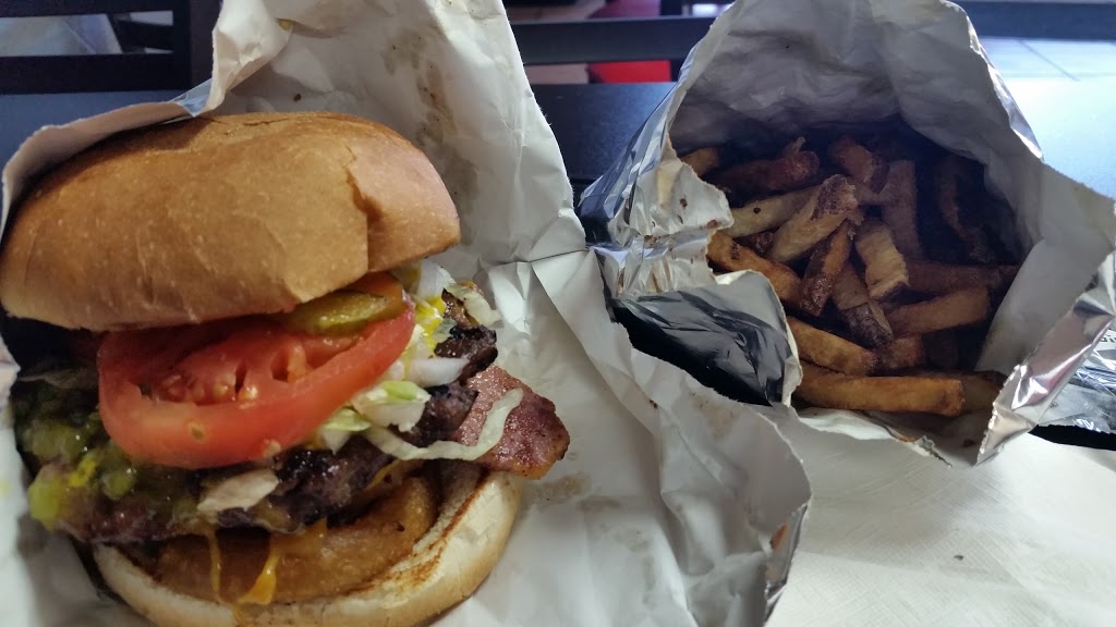 Lakeview Burger & Diner | 1076 Cedar St, Oshawa, ON L1J 3R9, Canada | Phone: (905) 728-1234