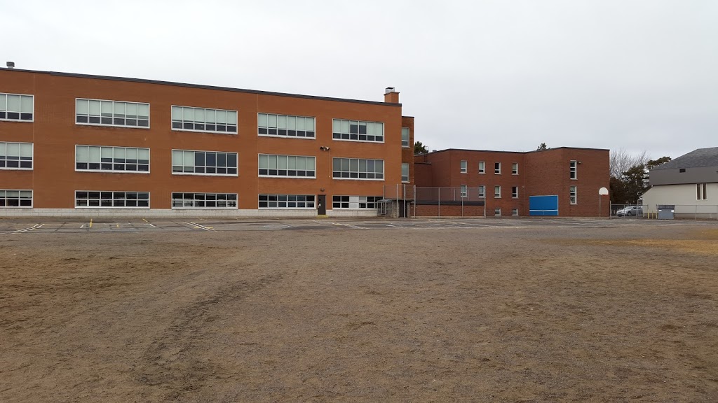 Laflèche School | 1321 5e Avenue, Grand-Mère, QC G9T 2N7, Canada | Phone: (819) 536-7836