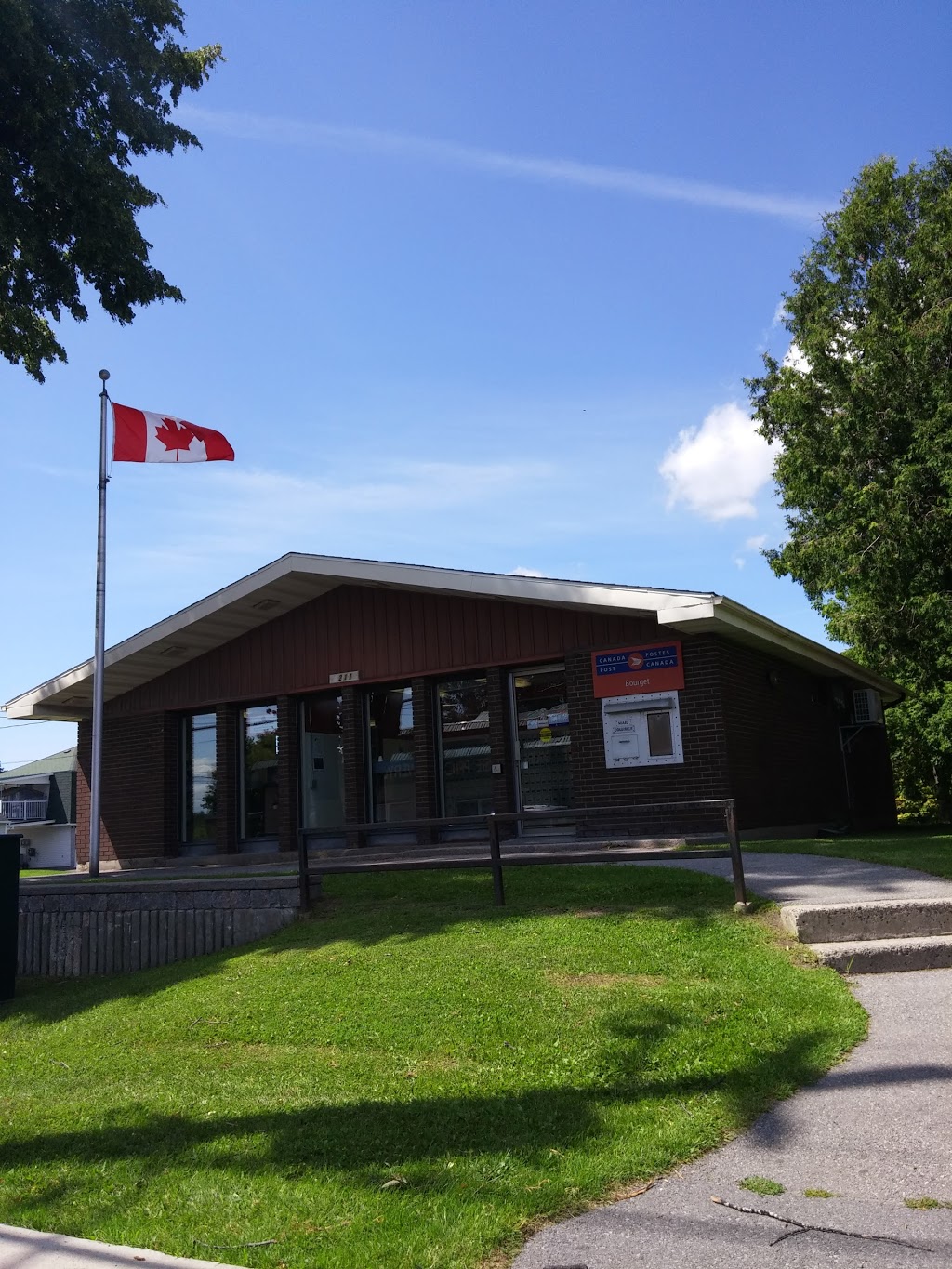 Bourget Post Office | 2211 Laval St, Bourget, ON K0A 1E0, Canada | Phone: (800) 267-1177
