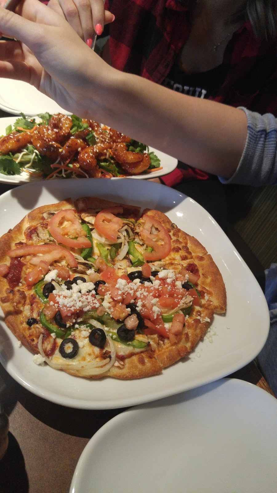 Boston Pizza | 15 Westside Dr, Cochrane, AB T4C 1M1, Canada | Phone: (403) 932-8000