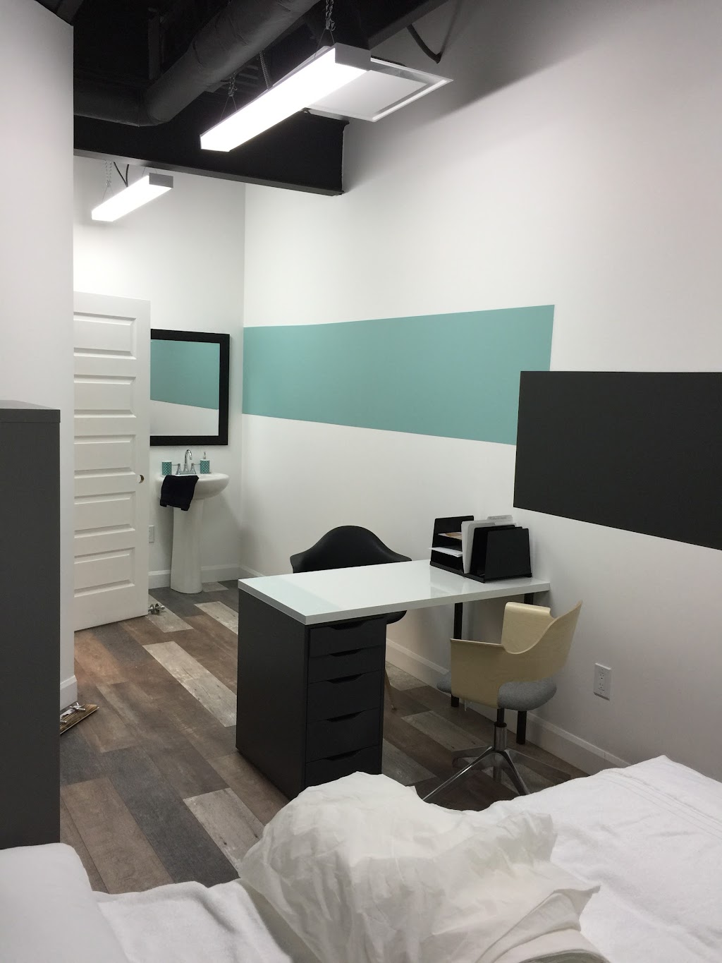 Les soins de beauté RG | 505 Bd Valcartier #11, Québec, QC G2A 2M8, Canada | Phone: (581) 984-8065