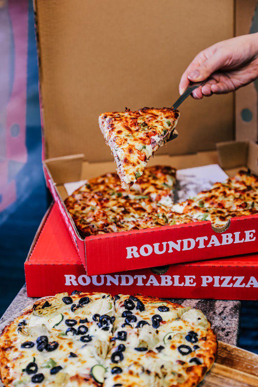 Round Table Pizza - Garden City, Richmond | 8780 Blundell Rd, Richmond, BC V6Y 2N6, Canada | Phone: (604) 275-2929