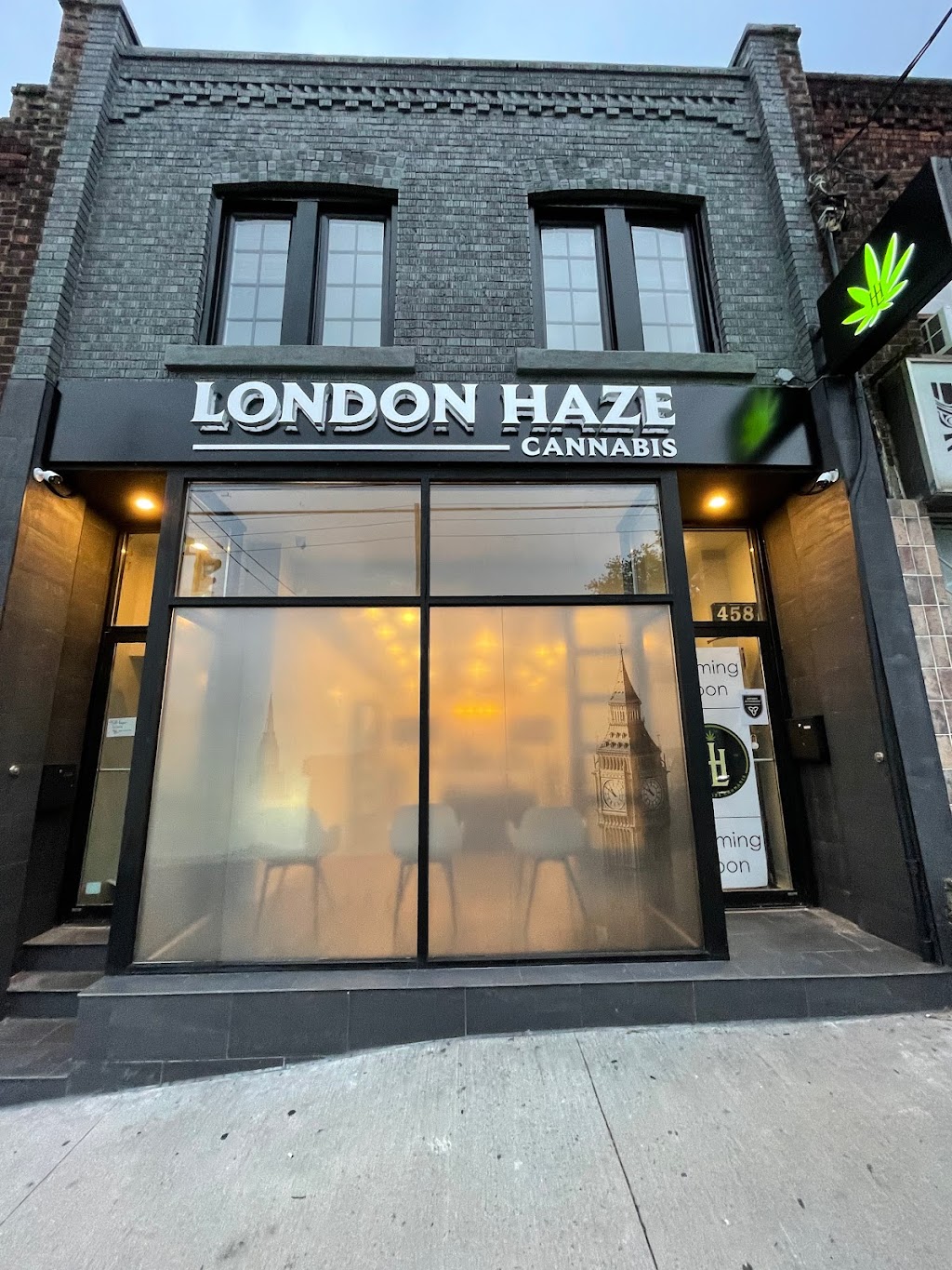 London Haze | 458 Kingston Rd, Toronto, ON M4L 1V3, Canada | Phone: (416) 694-6464