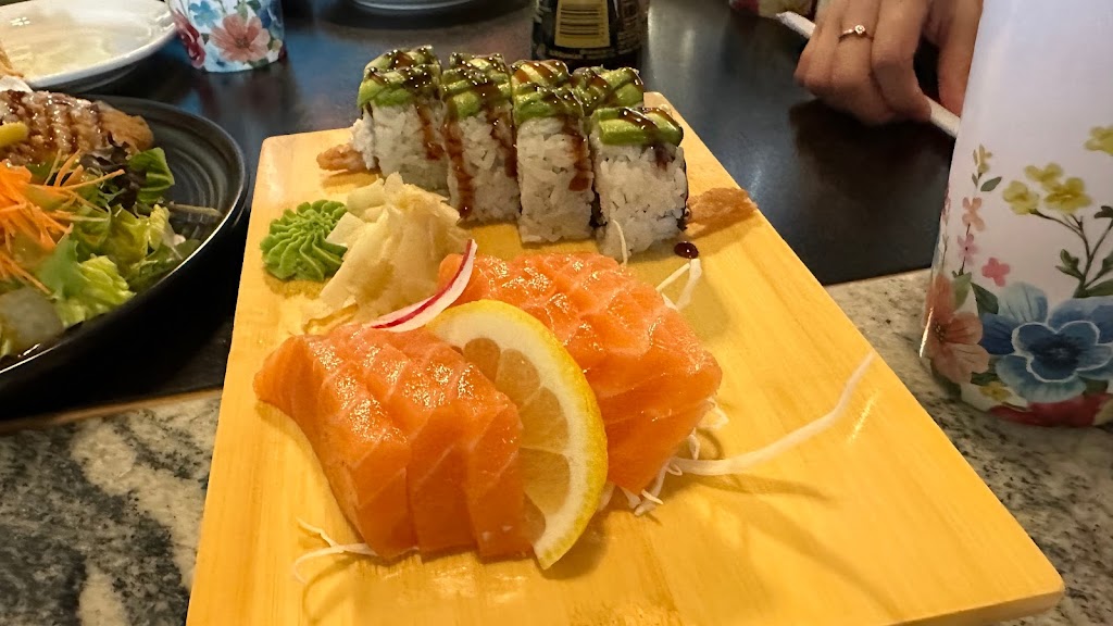 Soo Sushi Pincher Creek | 1303 Veterans St, Pincher Creek, AB T0K 1W0, Canada | Phone: (403) 627-5557