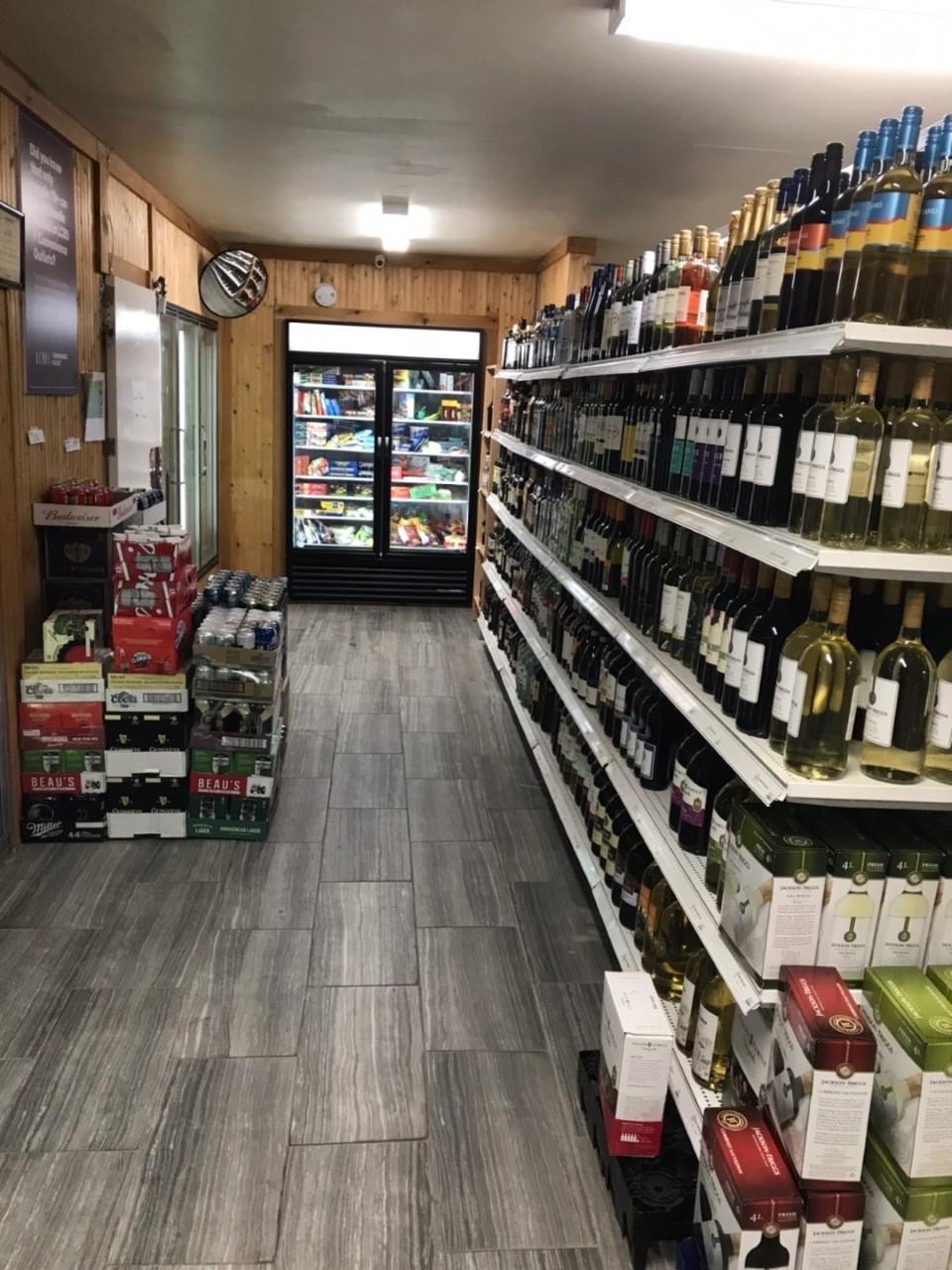 Royal Garden food mart- Pizza-LCBO Outlet | 4793 Regional Rd 57, Viewlake, ON L0B 1K0, Canada | Phone: (705) 340-5737