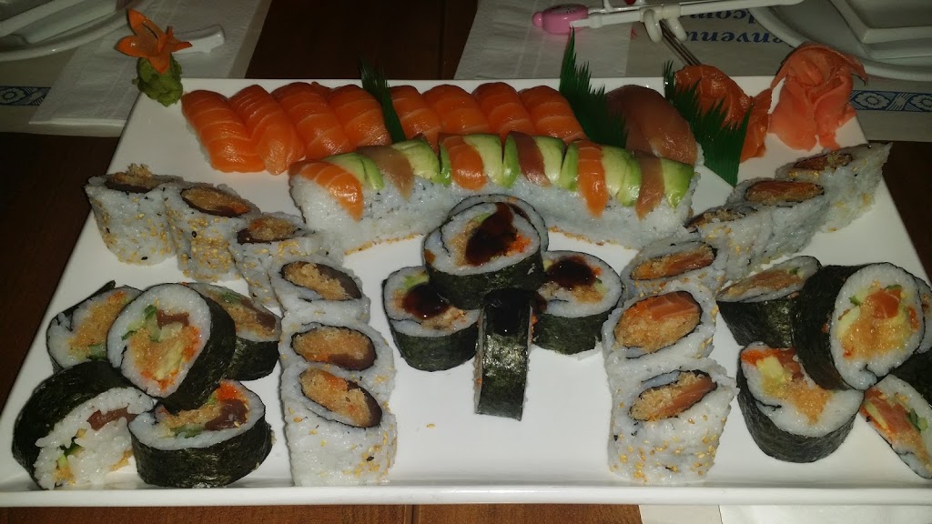 Restaurant Sumo Sushi | 1300 Bd St Jean Baptiste, Pointe-aux-Trembles, QC H1B 4A4, Canada | Phone: (514) 645-2888