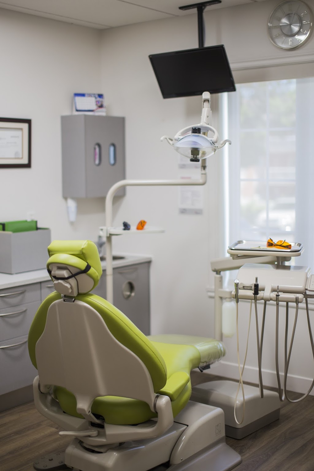 Dental Clinic France Gascon | 4999 Boulevard Saint-Charles #101, Sainte-Geneviève, QC H9H 3M8, Canada | Phone: (514) 620-7084