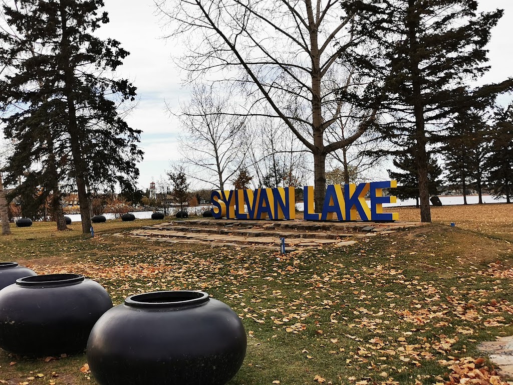 Sylvan Lake Park | 4403 Lakeshore Dr, Sylvan Lake, AB T4S 1C4, Canada | Phone: (403) 887-2141