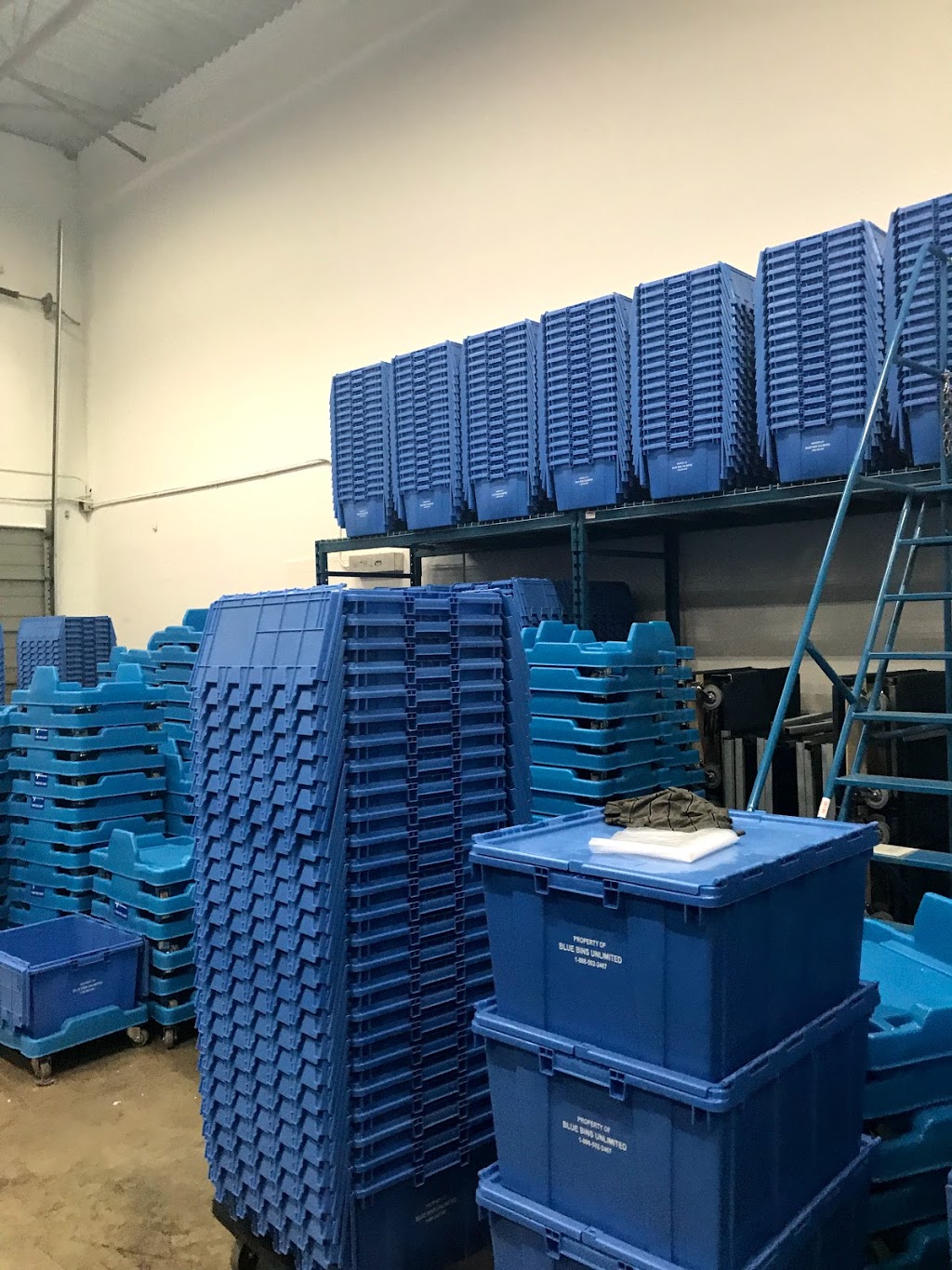 Blue Bins Unlimited BC | 702 Chester Rd, Delta, BC V3M 6J1, Canada | Phone: (604) 515-0950