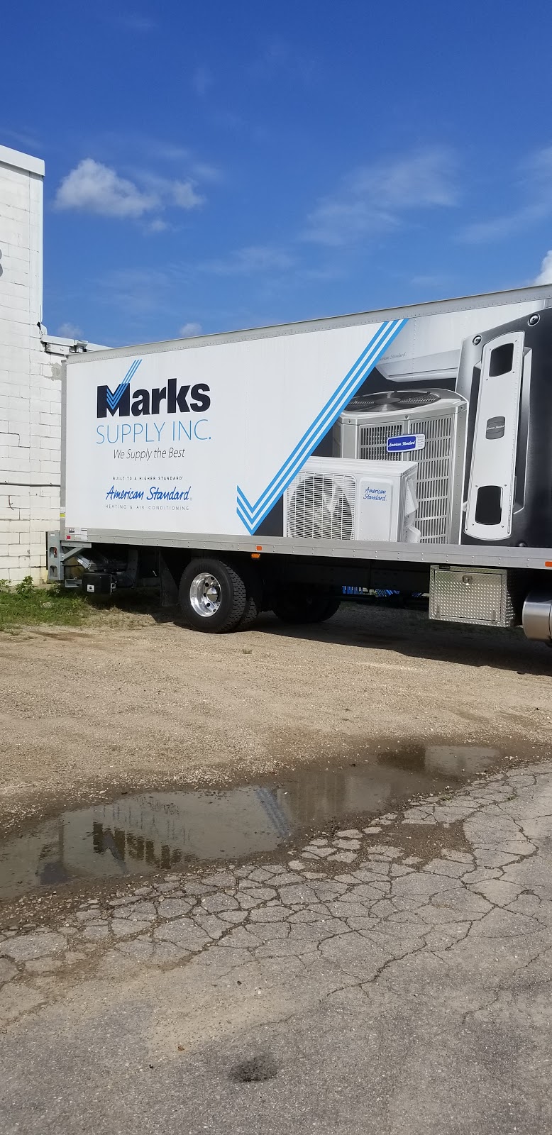 Marks Supply Inc. (Kitchener) | 300 Arnold St, Kitchener, ON N2H 6E9, Canada | Phone: (800) 265-2132