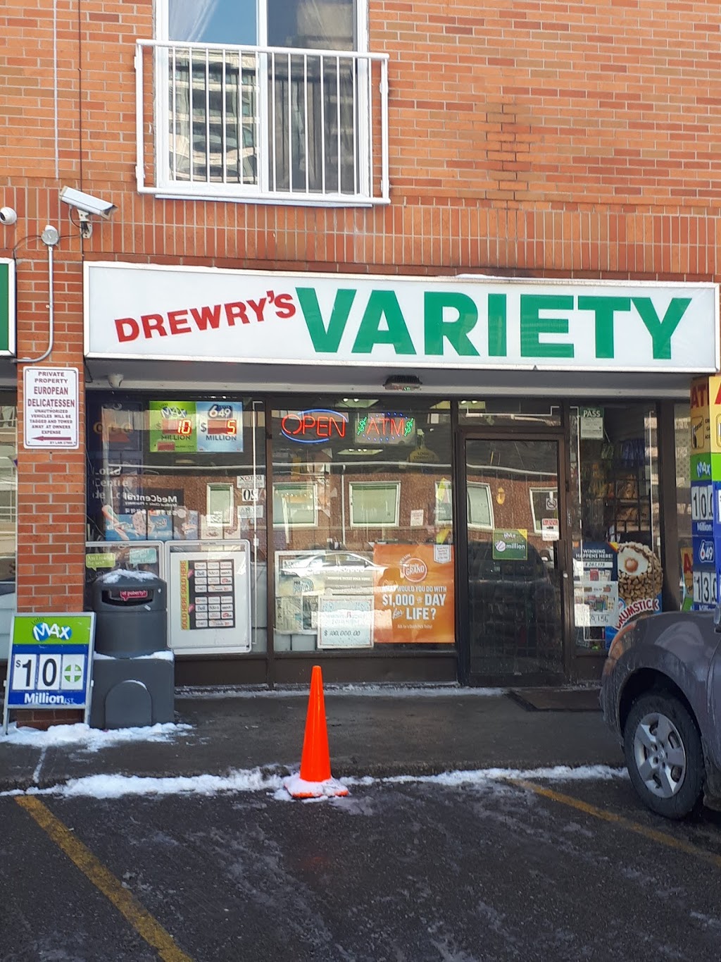 Drewrys Variety | 3 Drewry Ave, North York, ON M2M 1C9, Canada | Phone: (416) 218-0412