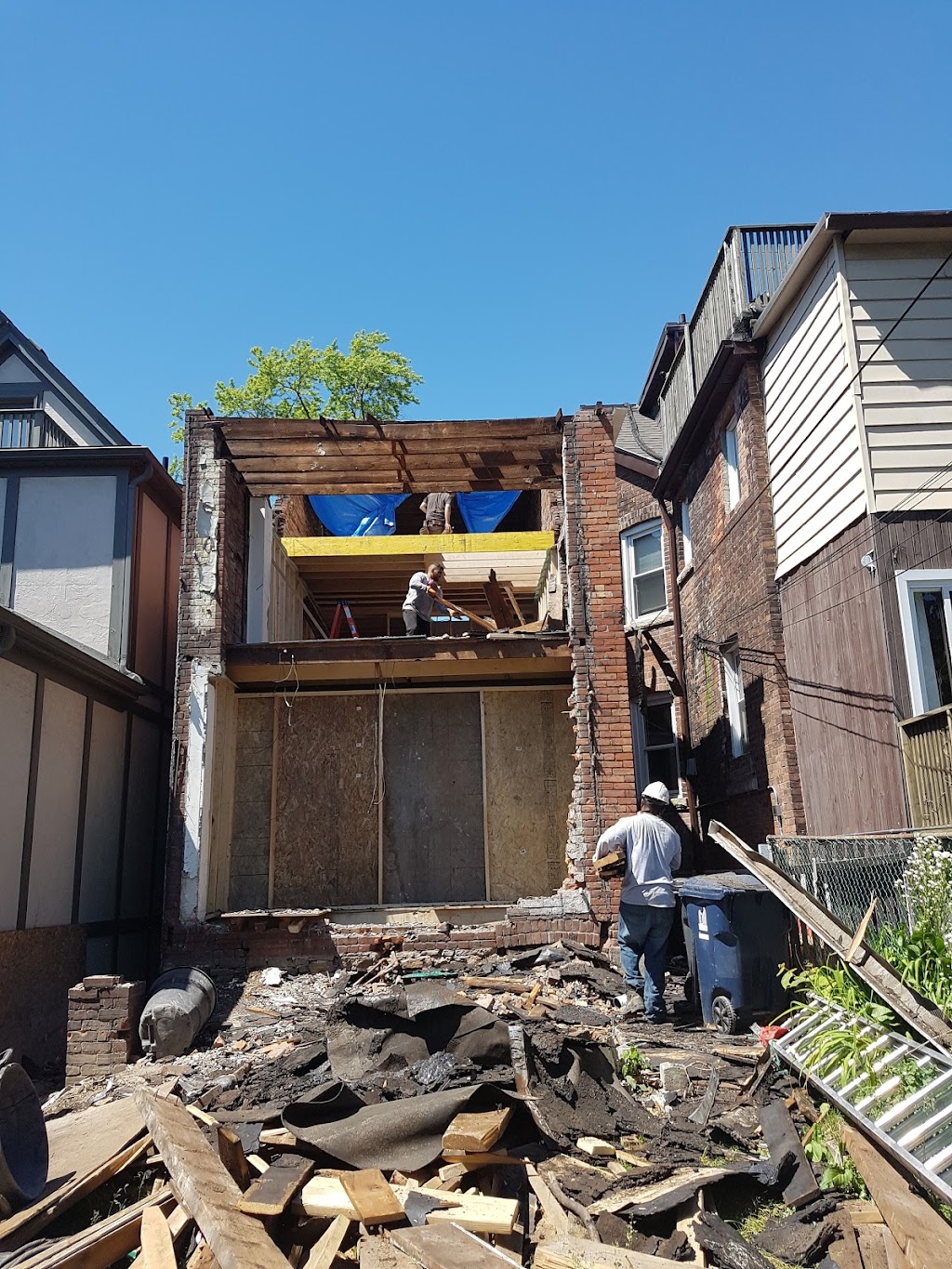 Yankeys Demolition | 111 Pemberton Ave, North York, ON M2M 1Y4, Canada | Phone: (647) 916-3206