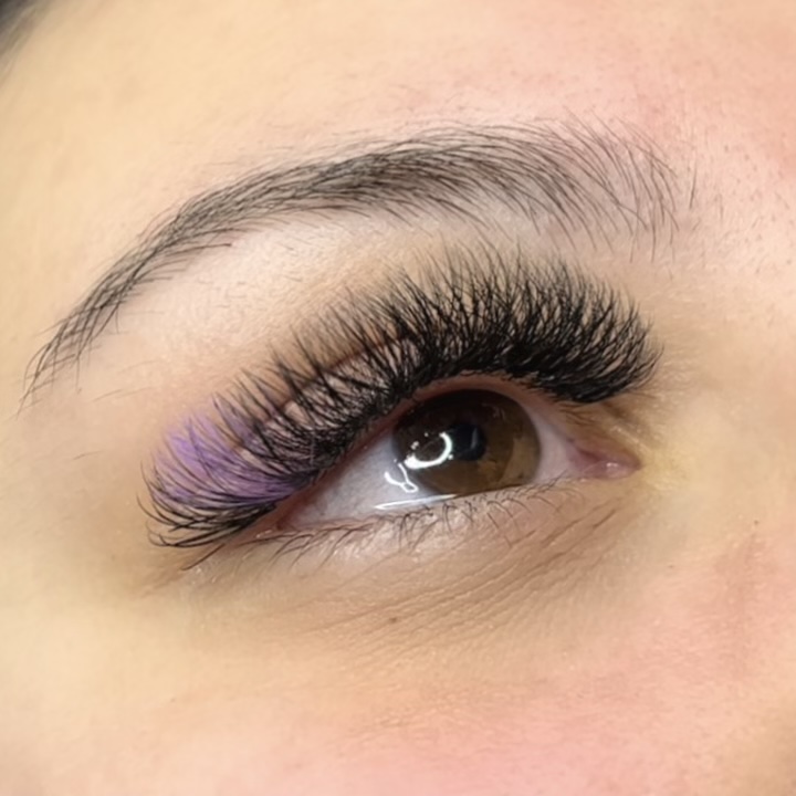 Taylor’s Lashes | 64 Huntington Crescent, Courtice, ON L1E 3C7, Canada | Phone: (289) 385-3953
