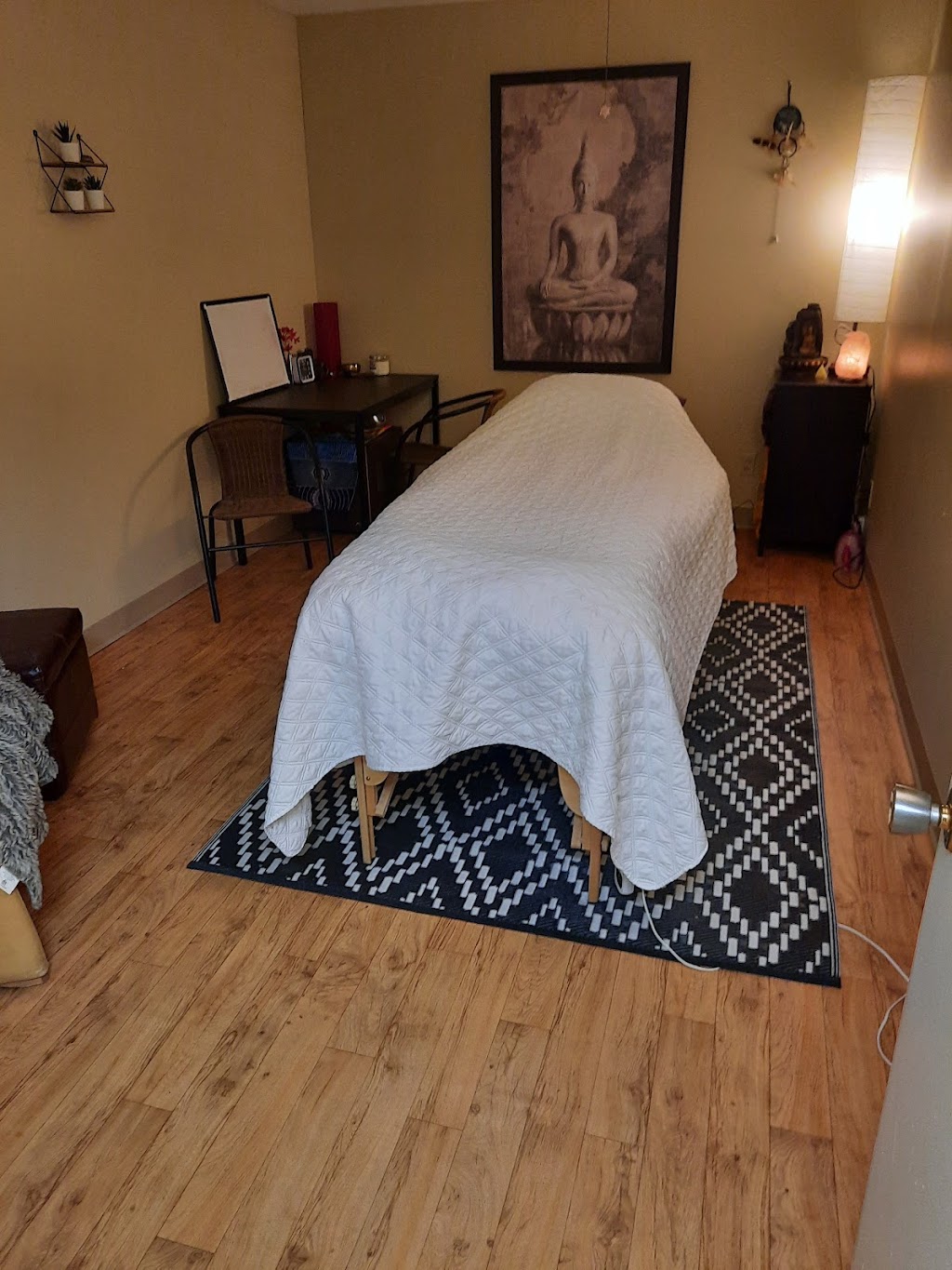 Therapies Mieux-Être S-F. | porte arrière, 8495 Rue Adrien Suite 303, Laval, QC H7A 1J9, Canada | Phone: (450) 512-1922