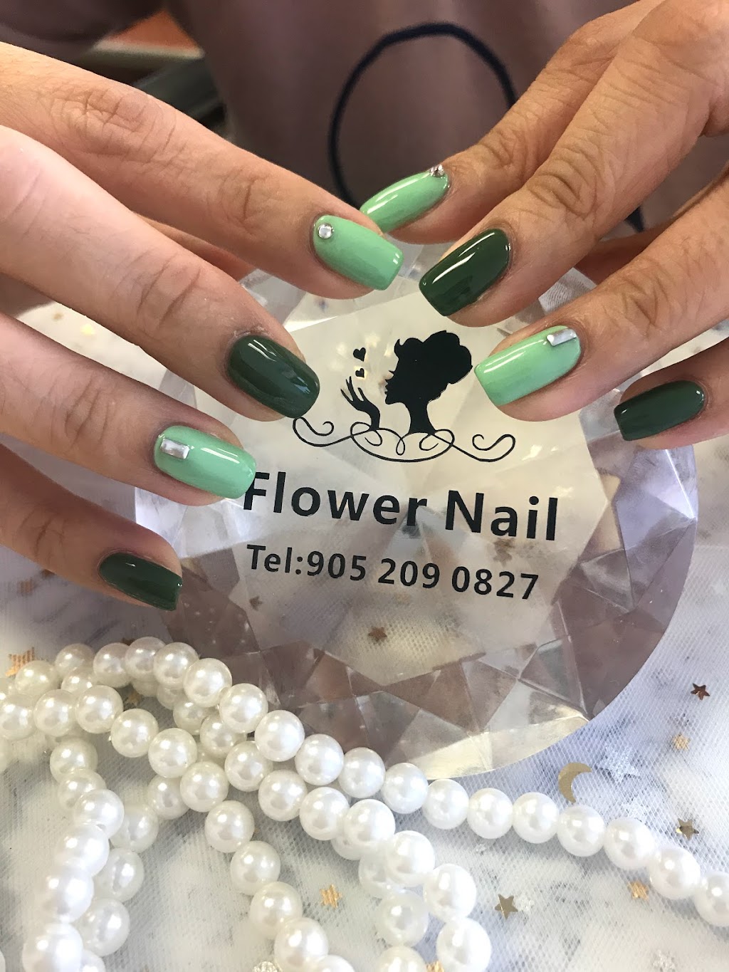 Flower nail & lashes | Canada, Ontario, Markham, Hwy 7, #18邮政编码: L3P 3B4 | Phone: (905) 209-0827