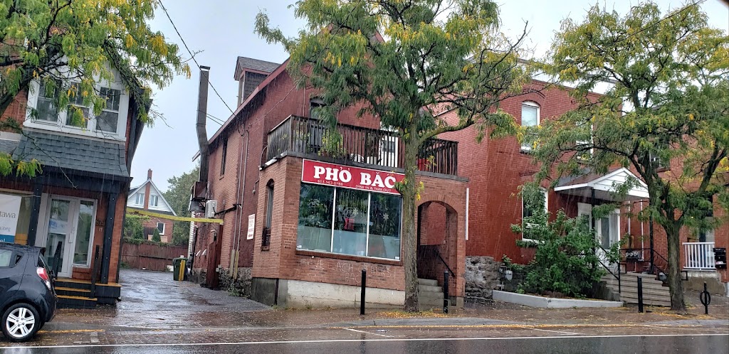 Phở Bắc Oriental Cuisine | 873 Somerset St W, Ottawa, ON K1R 6R6, Canada | Phone: (613) 563-0788