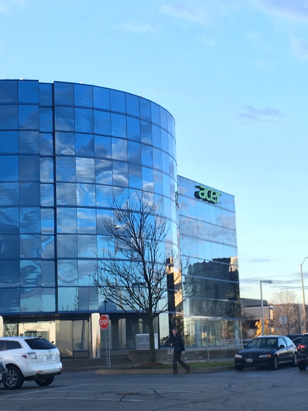 Acer | 5600 Explorer Dr #201, Mississauga, ON L4W 4Y2, Canada | Phone: (800) 565-2237