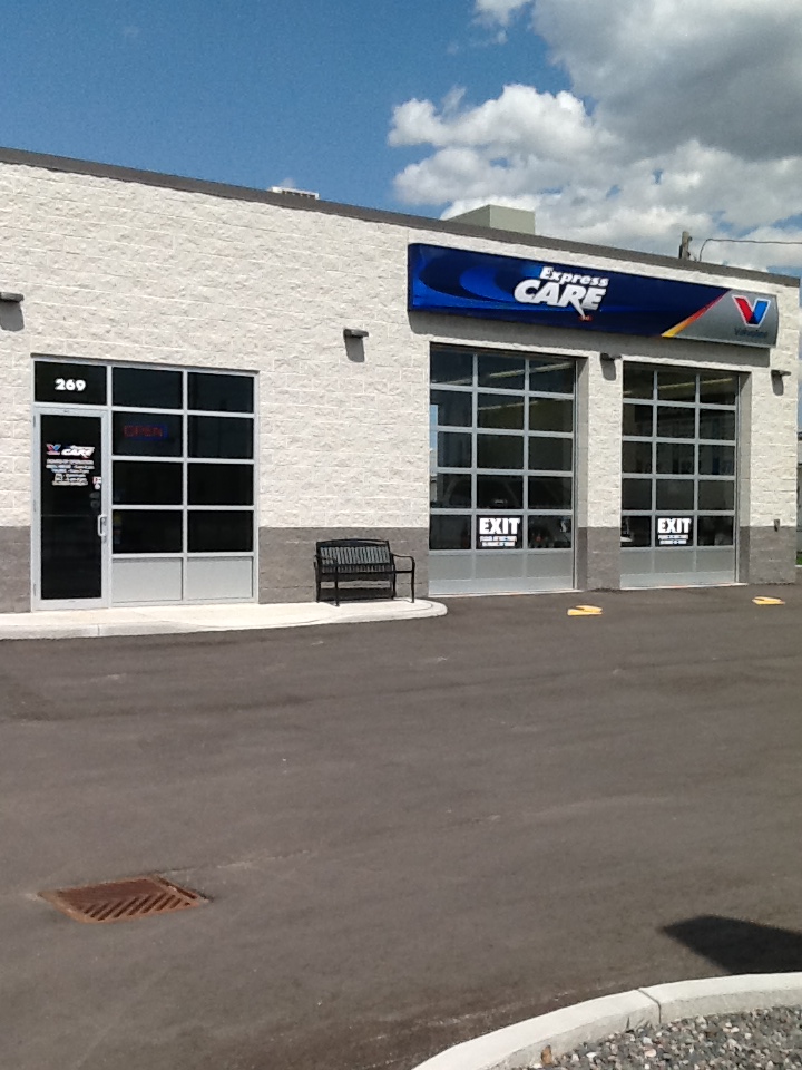 Valvoline Express Care | 269 Talbot St N, Essex, ON N8M 2E2, Canada | Phone: (519) 776-4949