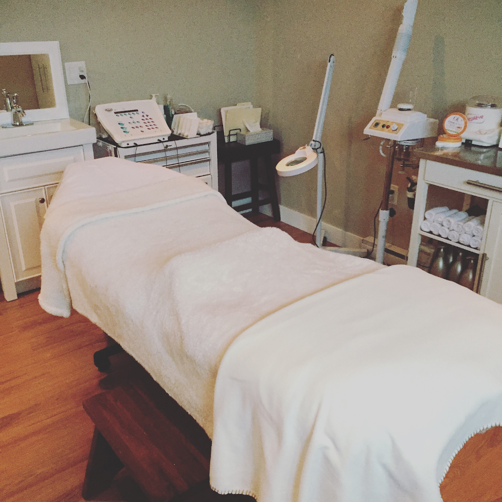 Salon d’esthétique du Verger St-Alphonse De Granby | 105 Rue du Verger, Saint-Alphonse-de-Granby, QC J0E 2A0, Canada | Phone: (450) 578-6613