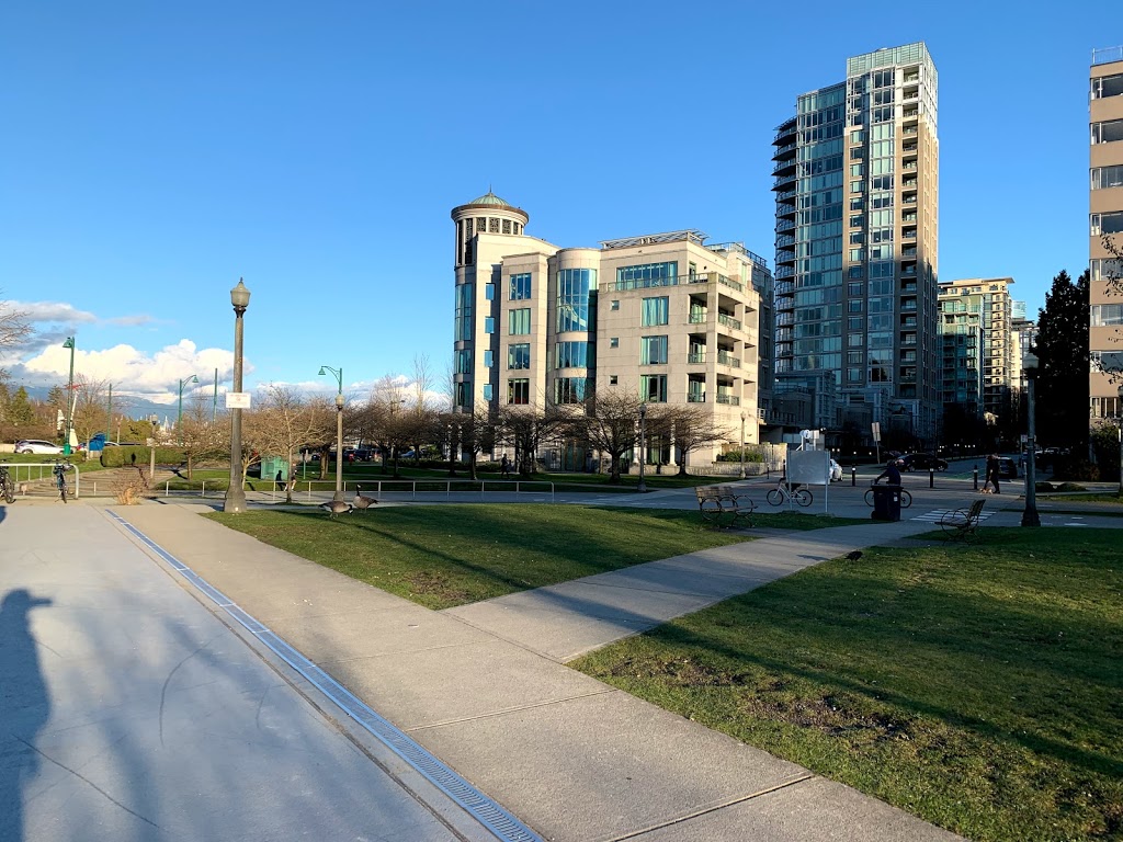 Stanley Park Nature House on Lost Lagoon | 712 Lost Lagoon Path, Vancouver, BC V6G 2S1, Canada | Phone: (604) 257-8544