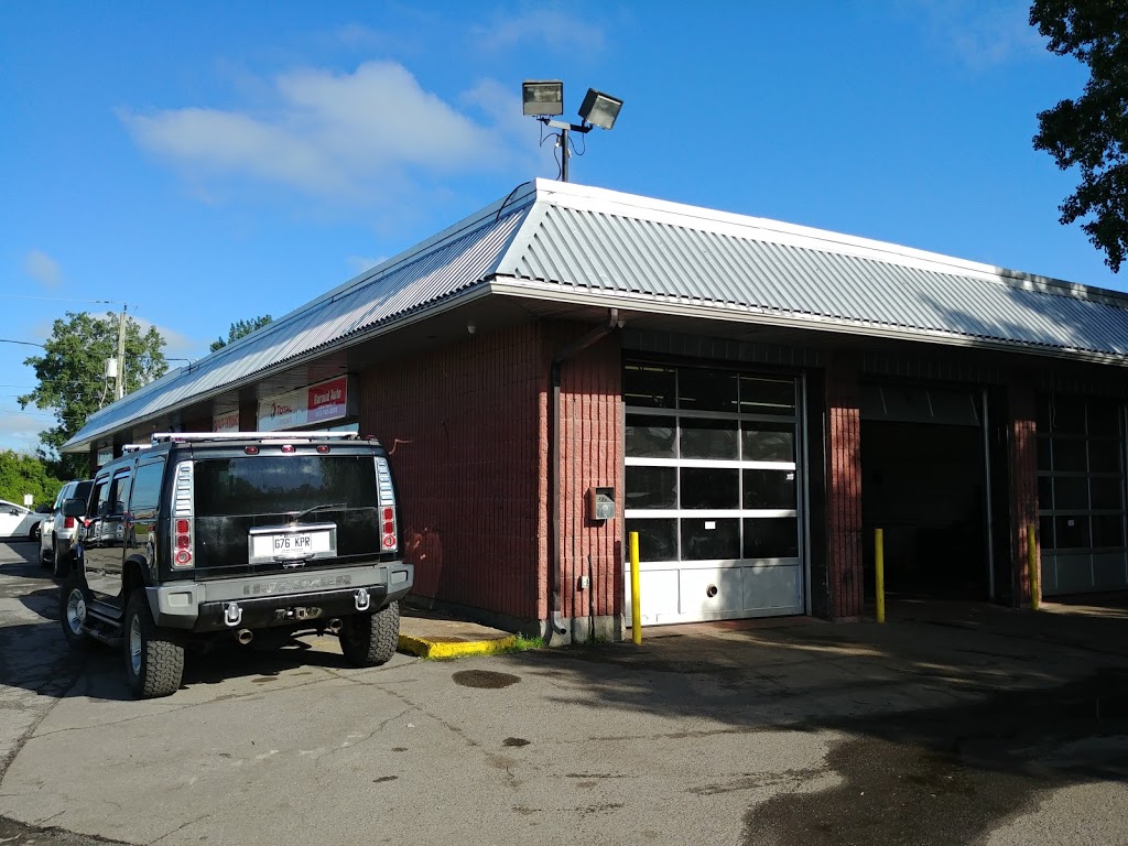 Baroud Auto | 1741 Cyrville Rd, Gloucester, ON K1B 3K8, Canada | Phone: (613) 748-5555