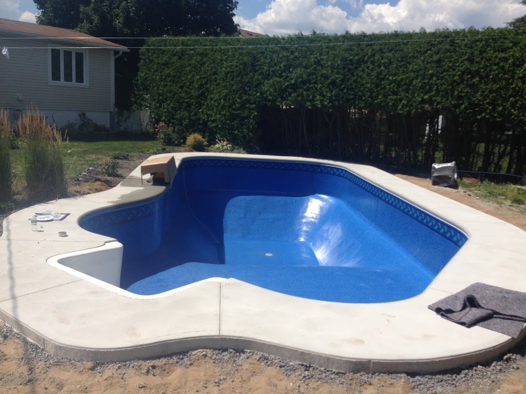 La belle piscine | 5 Rue Daniel, Saint-Jean-sur-Richelieu, QC J2W 1W3, Canada | Phone: (450) 741-1570