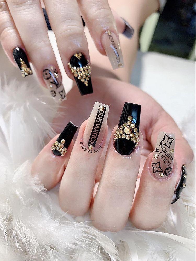 Regal Nails, Salon & Spa | 1050 Hoover Park Dr, Whitchurch-Stouffville, ON L4A 0K2, Canada | Phone: (905) 642-2662