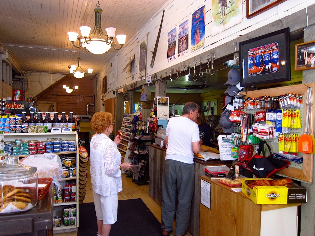 Country Store The | 897 Scott Ave, Hedley, BC V0X 1K0, Canada | Phone: (250) 292-8600