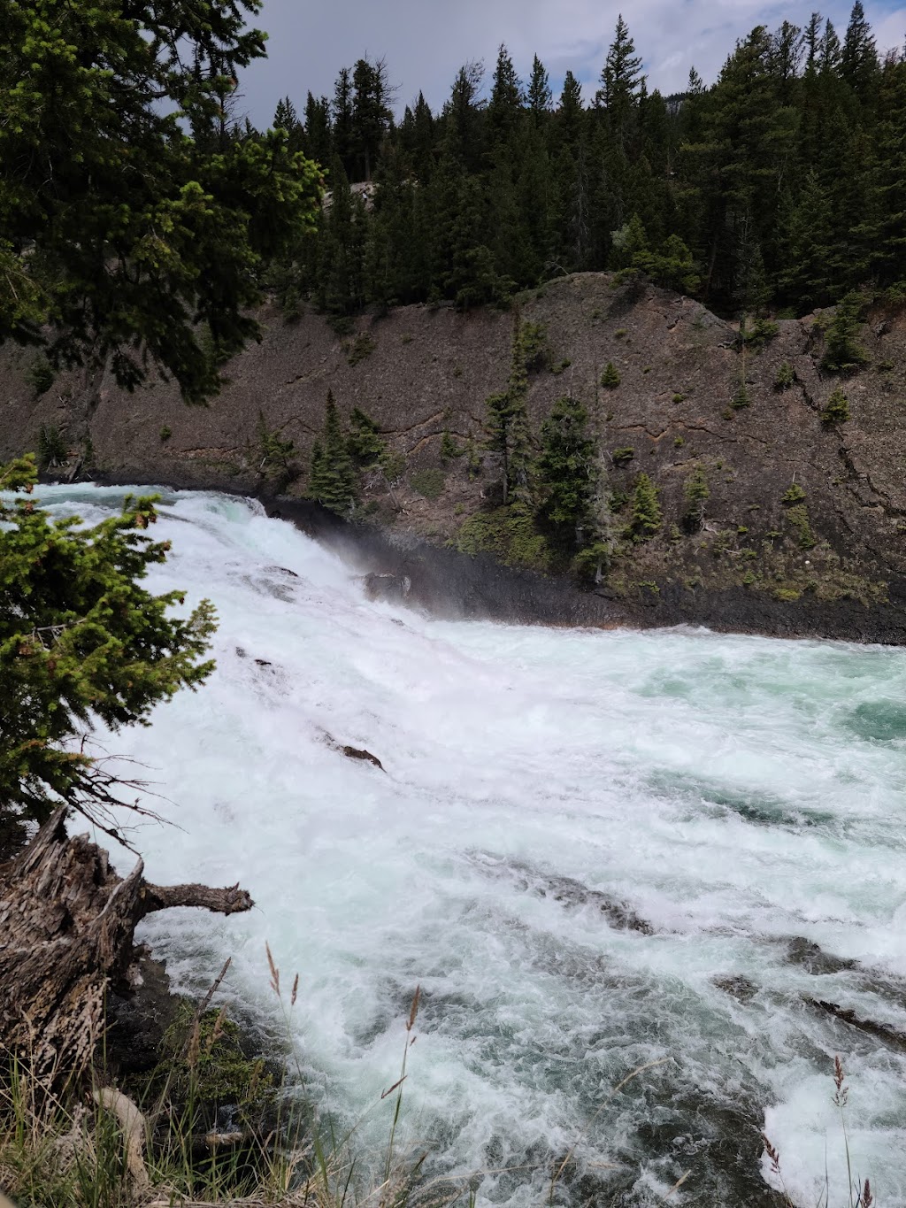 Bow Falls Viewpoint | Bow Falls Ave, Banff, AB T0L 0C0, Canada | Phone: (403) 762-1550