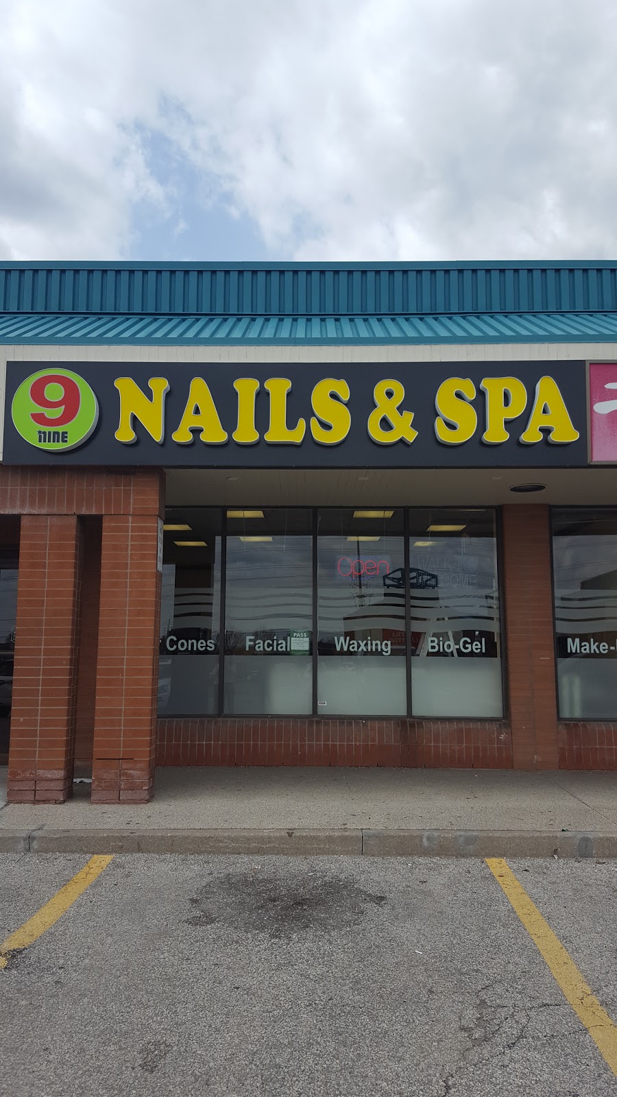 9 Nails & Spa | 801 Dundas St E D5, Mississauga, ON L4Y 4G9, Canada | Phone: (905) 276-9996