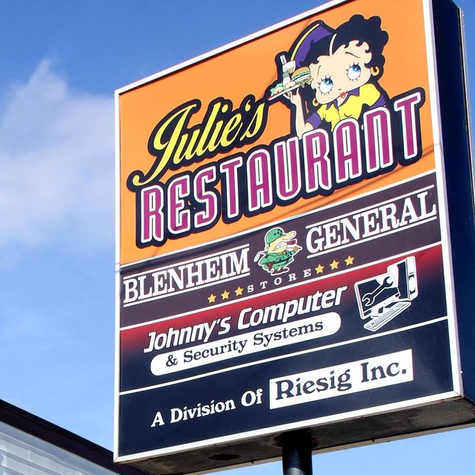 Julies Resturant | 9195 Talbot Trail, Blenheim, ON N0P 1A0, Canada | Phone: (519) 676-1648
