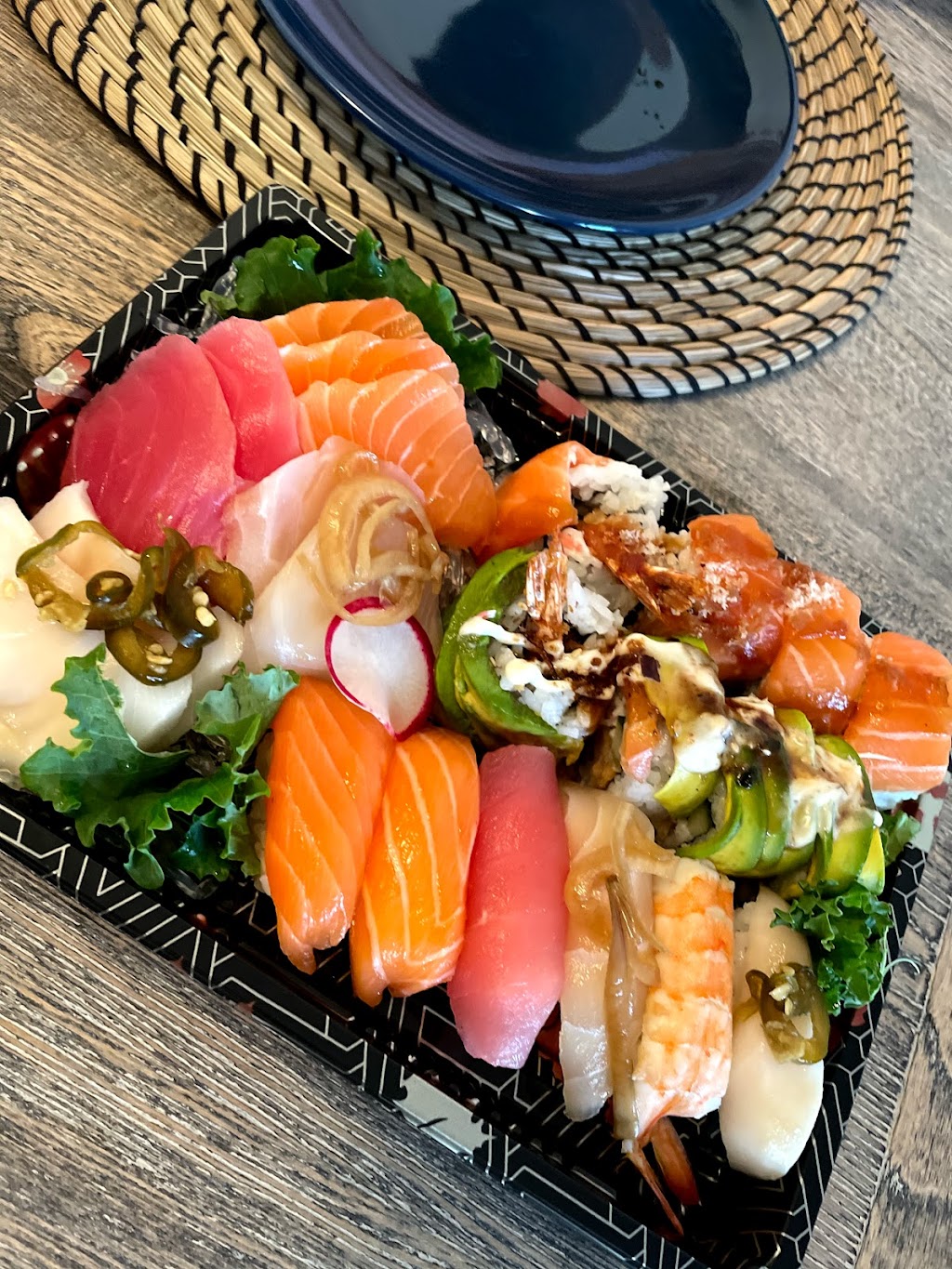 Sushi Omigoto | 888 Dundas St E E-1, Mississauga, ON L4Y 4G6, Canada | Phone: (905) 275-5566
