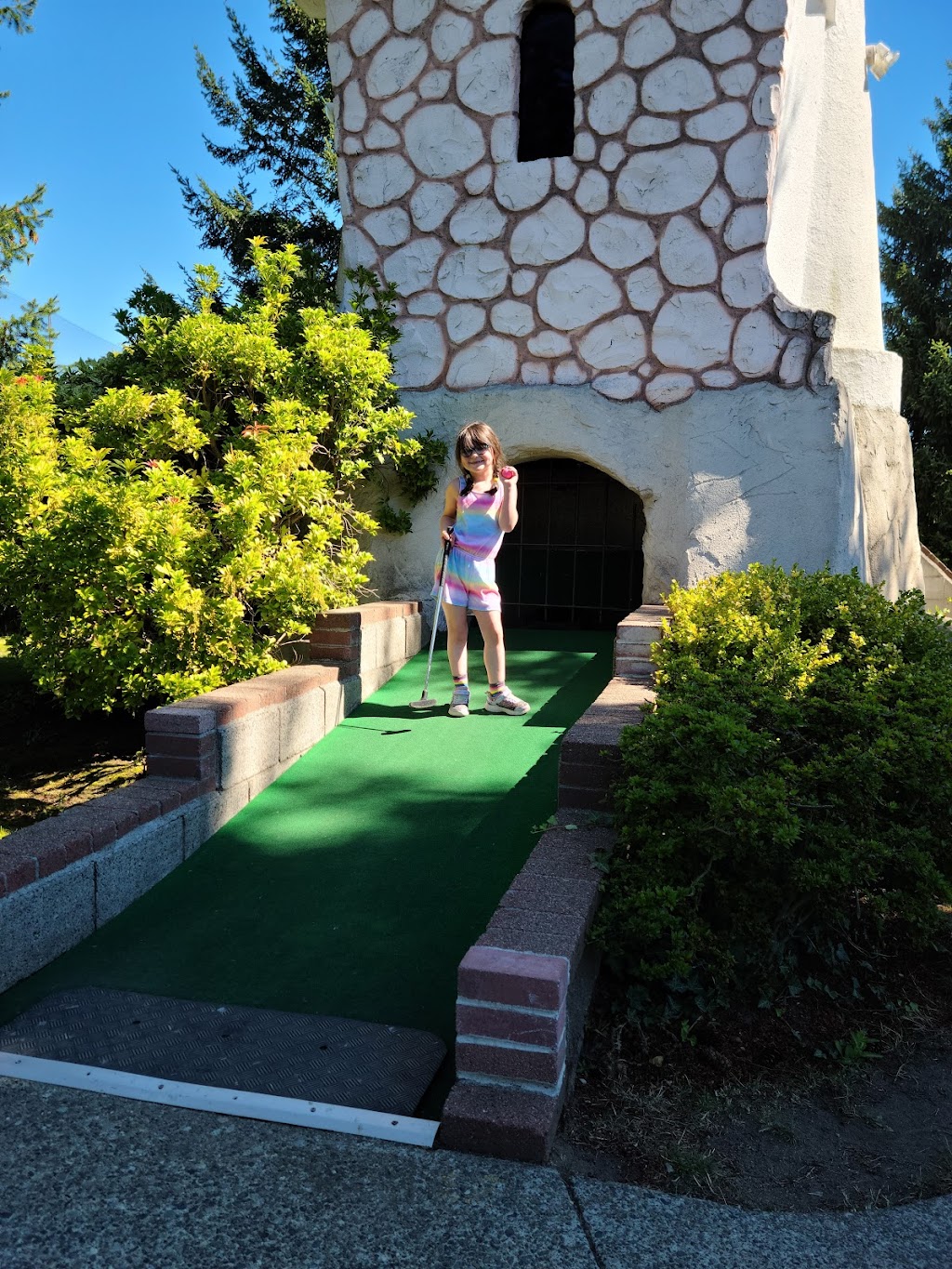 Blenkinsop Adventure Mini Golf | 4239 Blenkinsop Rd, Victoria, BC V8X 2C3, Canada | Phone: (250) 477-4104