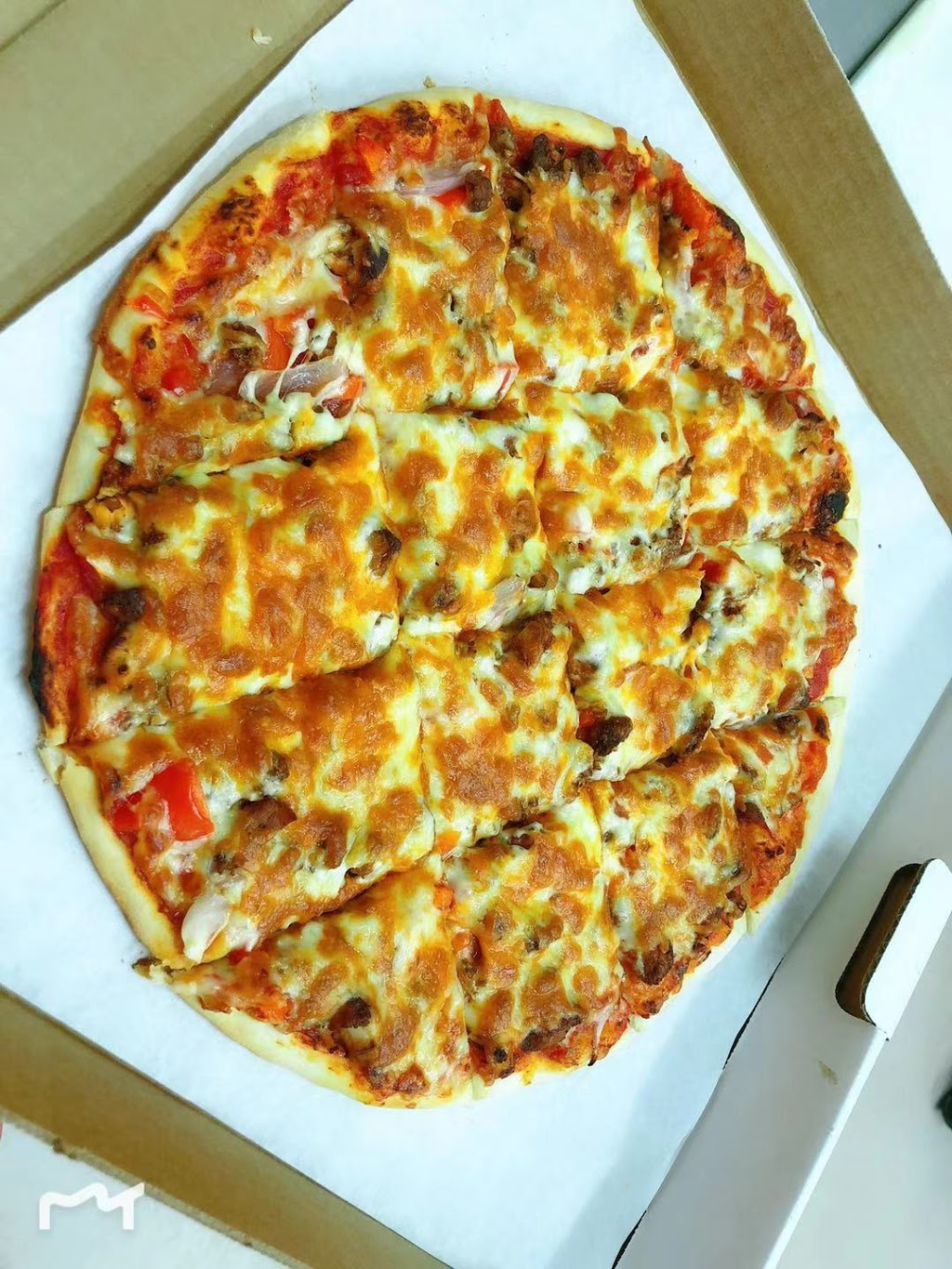 Alines Thai & Pizza | 449 Main St, Ile des Chênes, MB R0A 0T0, Canada | Phone: (204) 878-2323