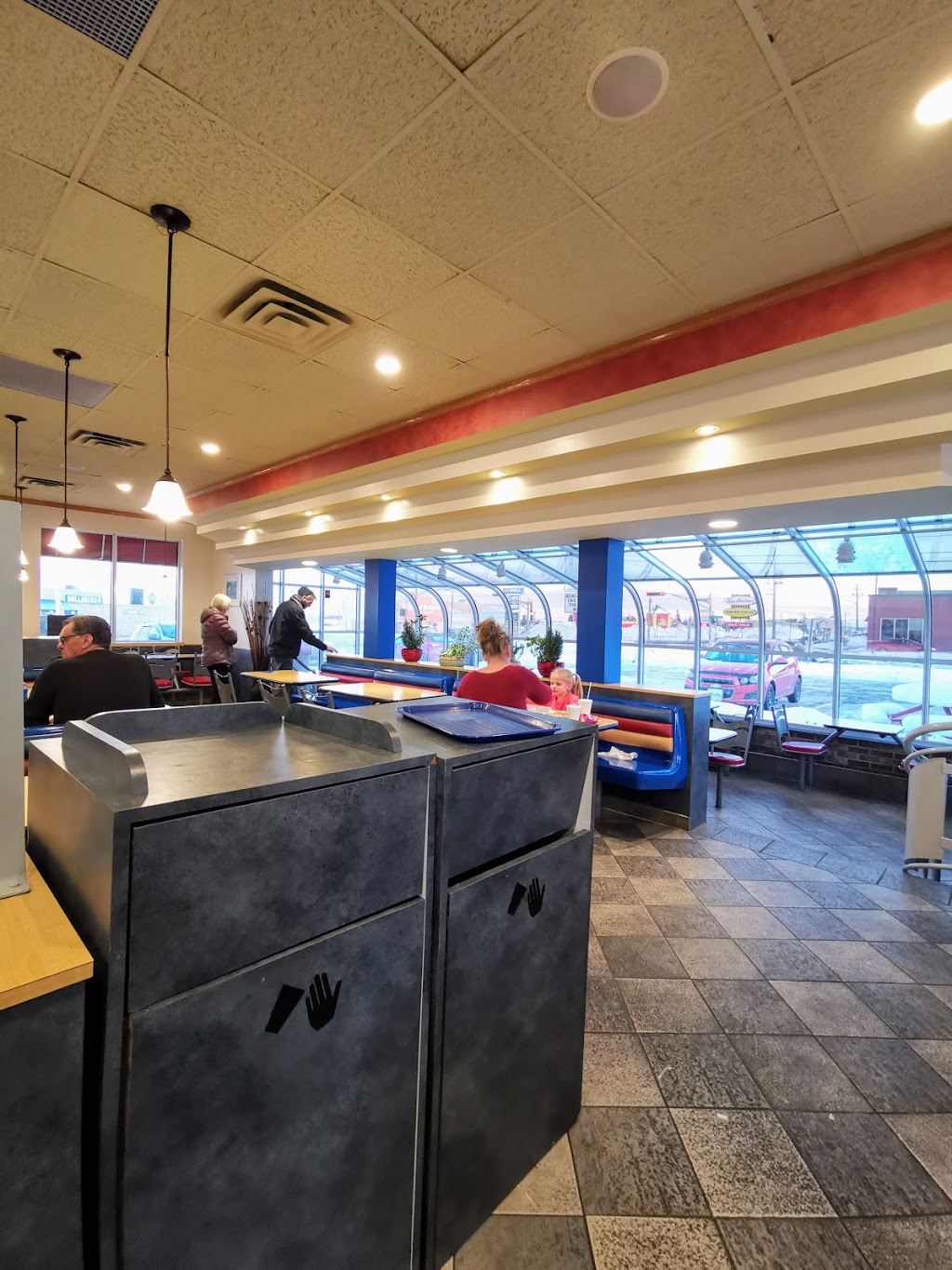 Dixie Lee | 1180 Mountain Rd, Moncton, NB E1C 2T4, Canada | Phone: (506) 855-4255