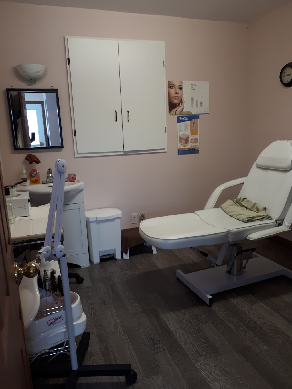 Centre de Beauté Stoneham | 200 Chemin du Golf, Stoneham-et-Tewkesbury, QC G3C 0V4, Canada | Phone: (418) 912-8098