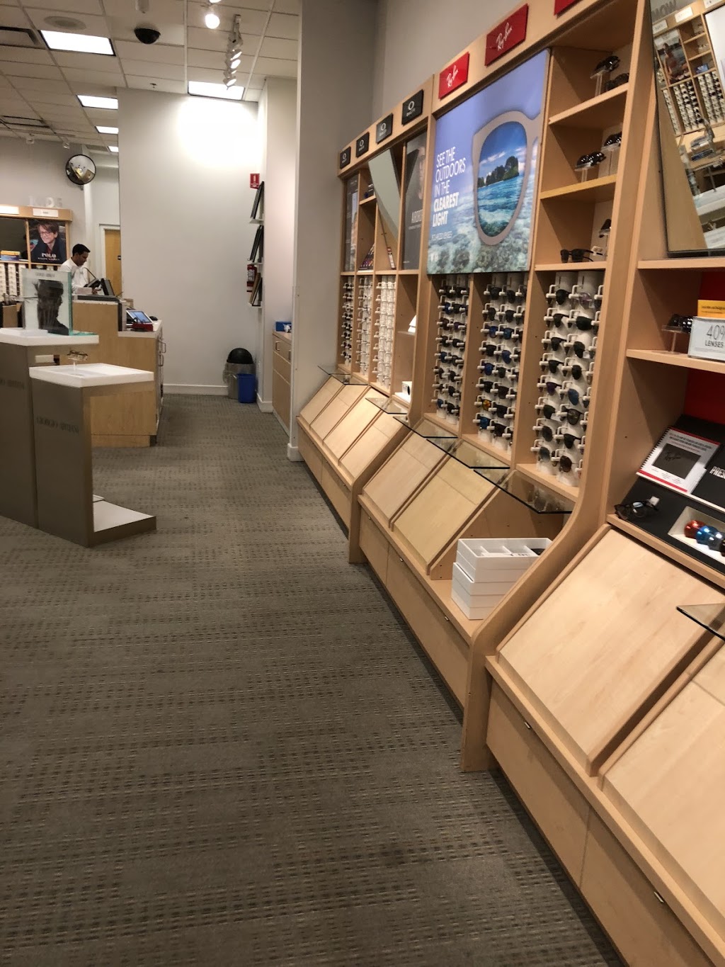 LensCrafters | 650 W 41st Ave, Vancouver, BC V5Z 2M9, Canada | Phone: (604) 263-2485