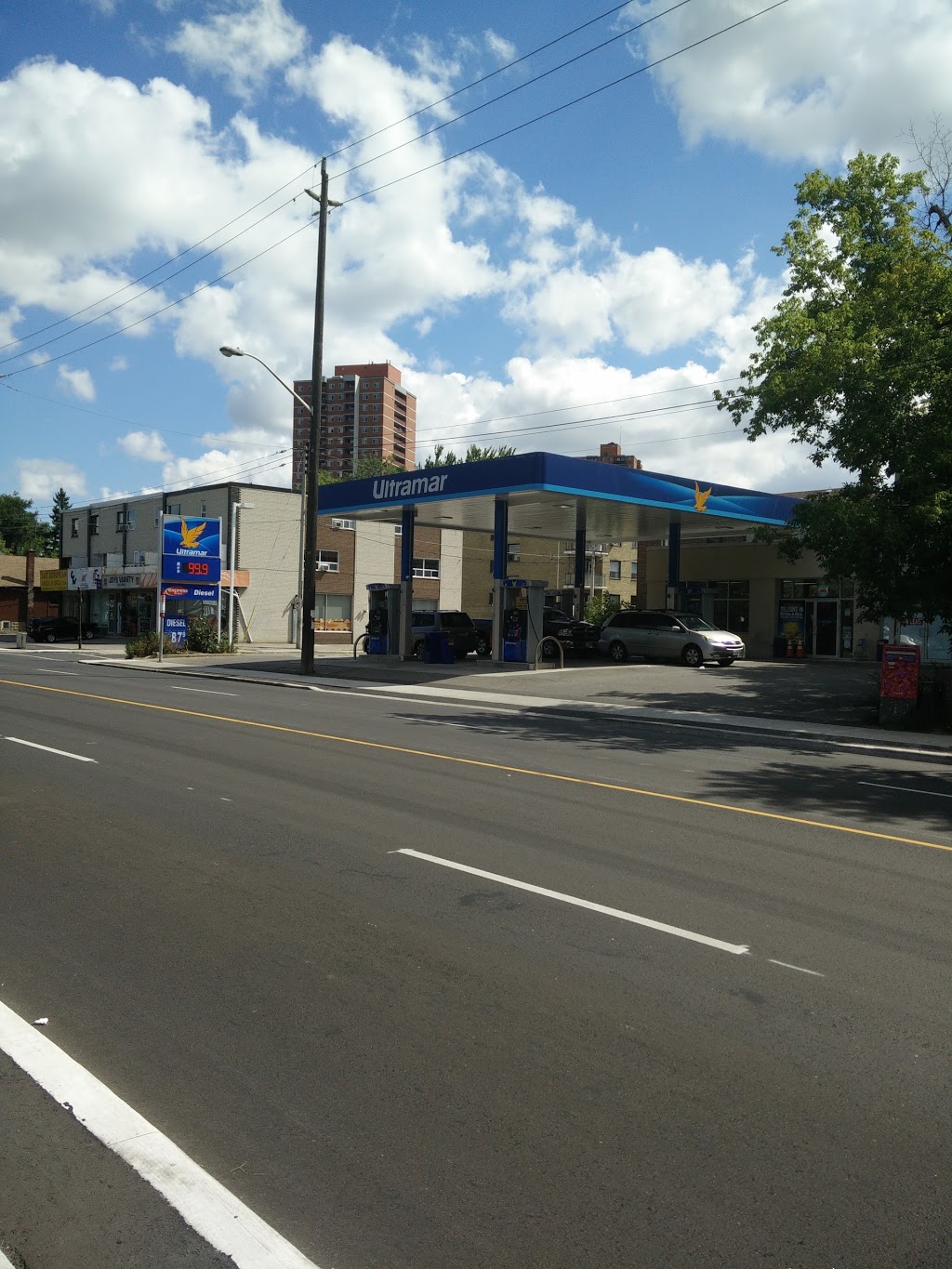 Ultramar | 1121 Broadview Ave, East York, ON M4K 2S4, Canada | Phone: (416) 696-2857