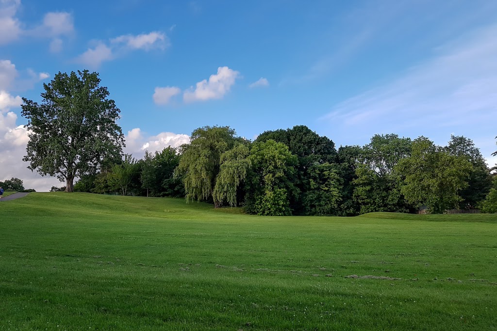 Sunnyside Park | Pointe-Claire, QC H9R, Canada