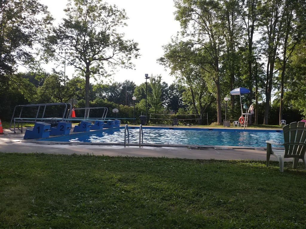 Westpark swimming pool | 100 Rue Wilson, Dollard-des-Ormeaux, QC H9A 1W5, Canada | Phone: (514) 685-2620