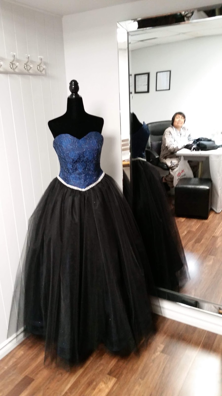 Lolas Dress and Alteration | 6325 58 Ave, Red Deer, AB T4N 6E2, Canada | Phone: (403) 357-4717