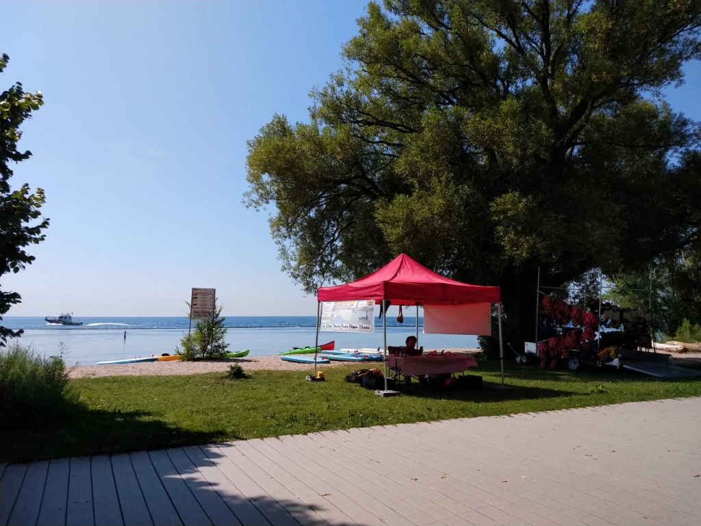 Toronto Adventures: Sunnyside Beach Paddling Centre | Sunnyside, Toronto, ON M6S 5A3, Canada | Phone: (416) 536-2067