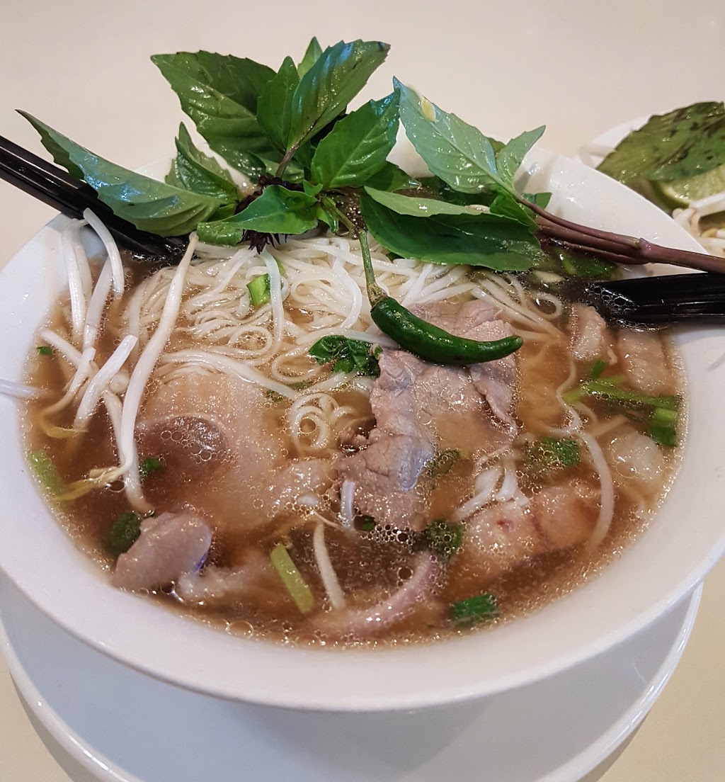 Pho Ben Thanh Restaurant | 36 Northfield Dr E Unit 1, Waterloo, ON N2L 6A1, Canada | Phone: (519) 880-9788