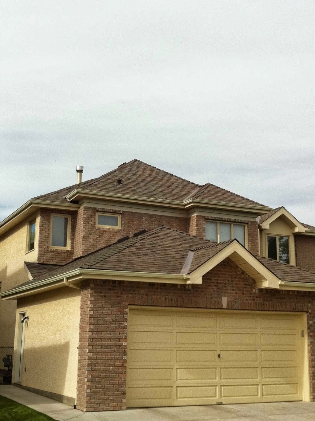 Summit Roofing and Consulting Ltd | 211 Aspen Stone Terrace, Calgary, AB T3H 5Y5, Canada | Phone: (403) 801-3696