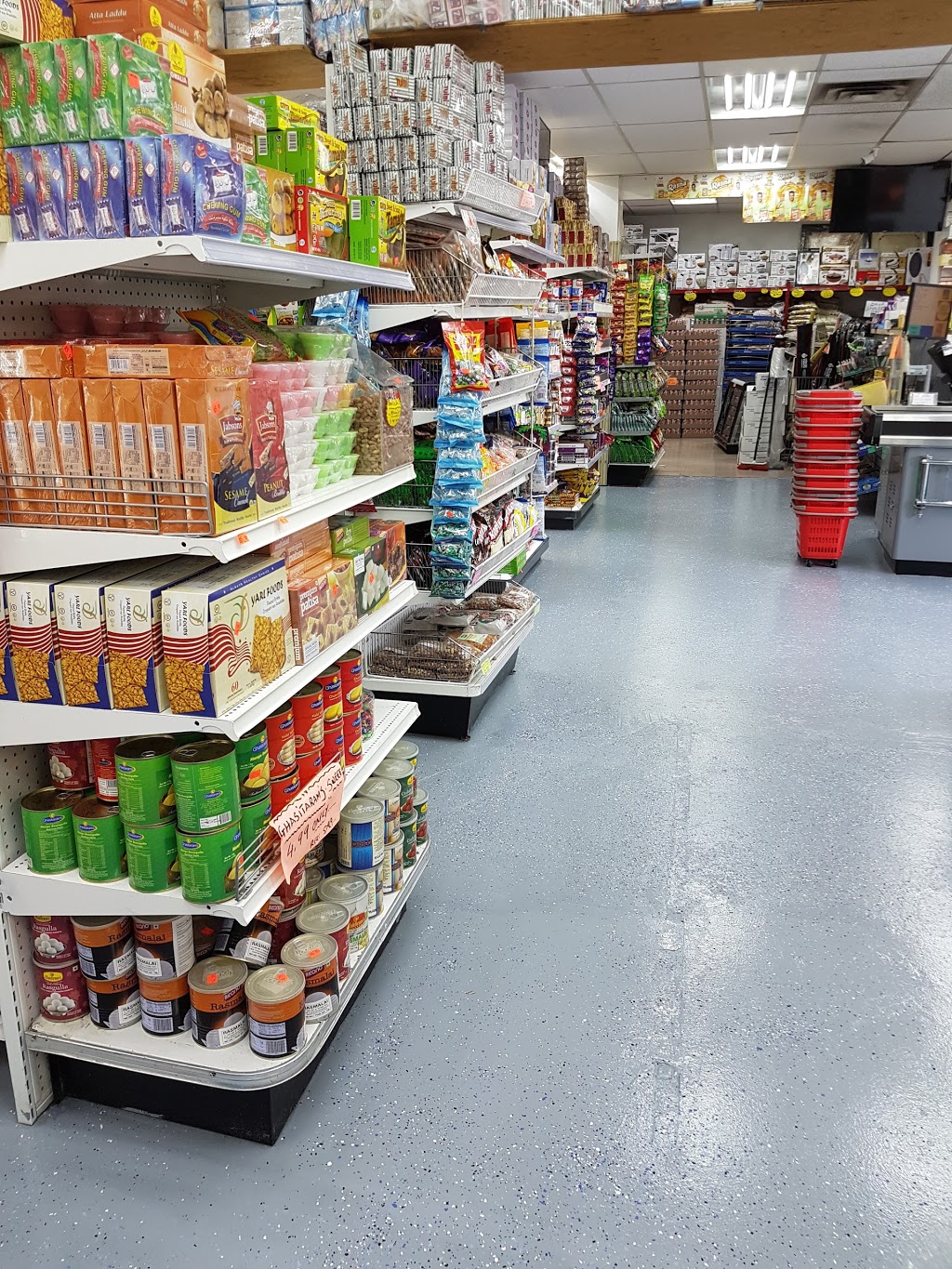 Famous Cash & Carry | 1871 OConnor Dr, North York, ON M4A 1X1, Canada | Phone: (416) 755-5425