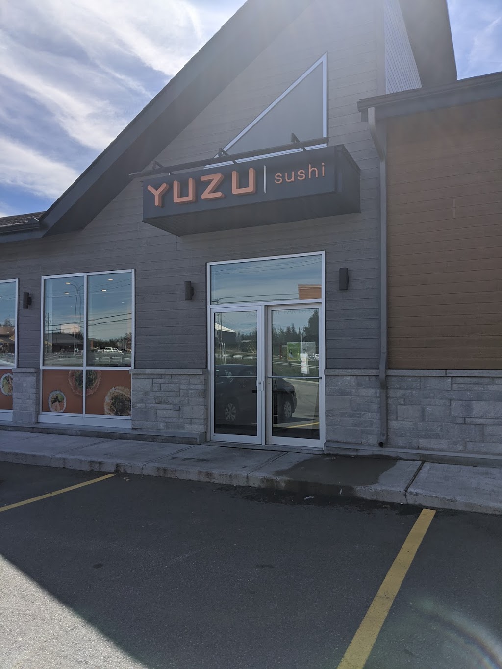Yuzu sushi | 183 Boulevard Norbert Morin, Sainte-Agathe-des-Monts, QC J8C 3M5, Canada | Phone: (819) 774-3433