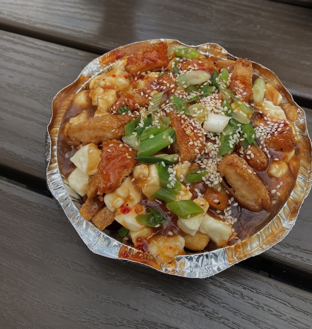 Votre Poutine | 5150 Bd de lOrmière, Québec, QC G1P 4B2, Canada | Phone: (418) 877-0888