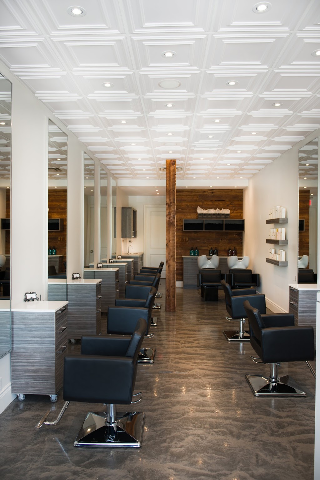 GIULES & CO. BOUTIQUE SALON | 10 Meadowglen Dr, Whitby, ON L1R 3P8, Canada | Phone: (905) 493-3993