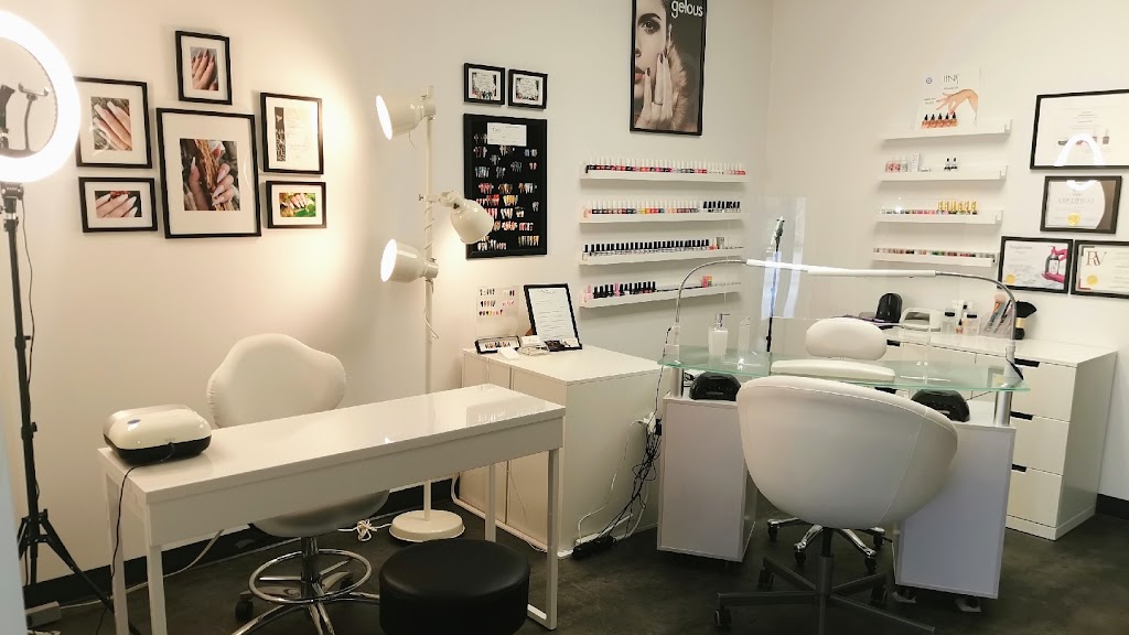 Ongles Création Isabelle | 845 Rue Notre Dame, Saint-Rémi, QC J0L 2L0, Canada | Phone: (514) 233-0355